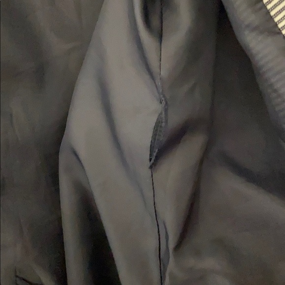 Reitmans navy & white pinstripe blazer - Picture 3 of 3